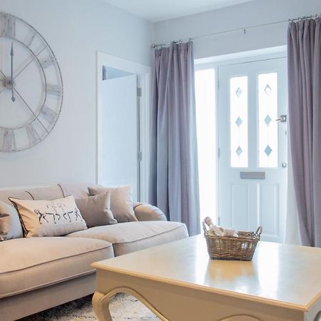 Modern Apartment With Free Parking And Wifi 스트렛포드-어폰-에이본 외부 사진