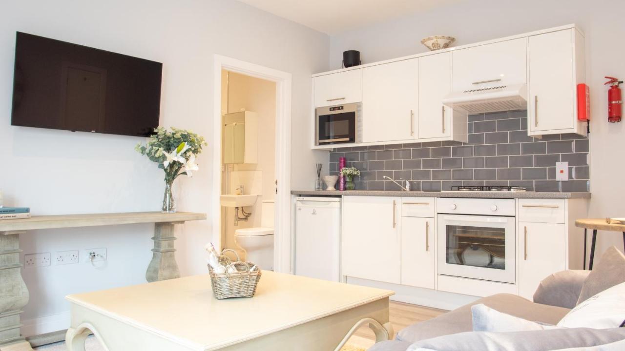Modern Apartment With Free Parking And Wifi 스트렛포드-어폰-에이본 외부 사진