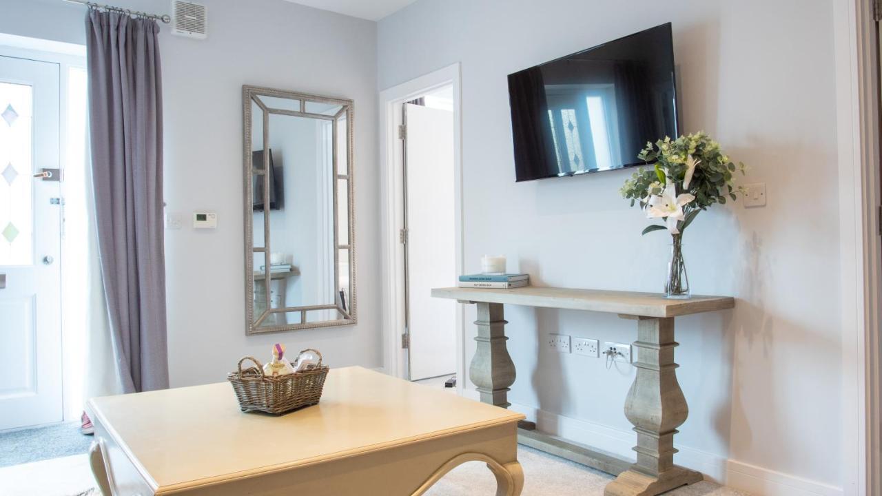 Modern Apartment With Free Parking And Wifi 스트렛포드-어폰-에이본 외부 사진