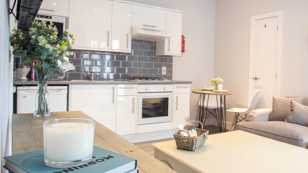 Modern Apartment With Free Parking And Wifi 스트렛포드-어폰-에이본 외부 사진
