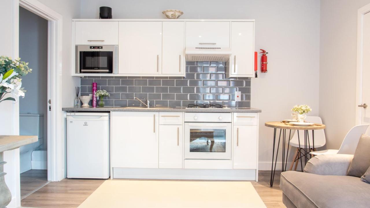 Modern Apartment With Free Parking And Wifi 스트렛포드-어폰-에이본 외부 사진
